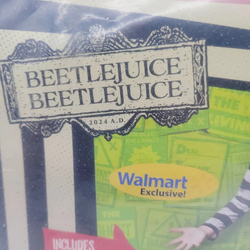 NEW Beetlejuice 2 Halloween Costume Striped Jumpsuit Boys Size Medium (8) Rubies - Picture 3 of 13